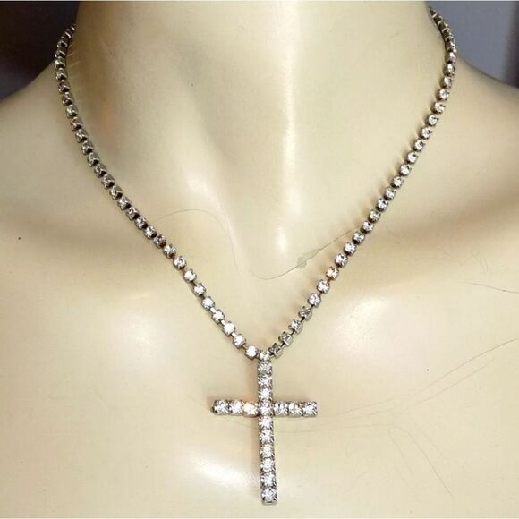 STUNNING AUTHENTIC VINTAGE PRONG SET DIAMANTE RHINESTONE CROSS PENDANT NECKLACE - Picture 2 of 11